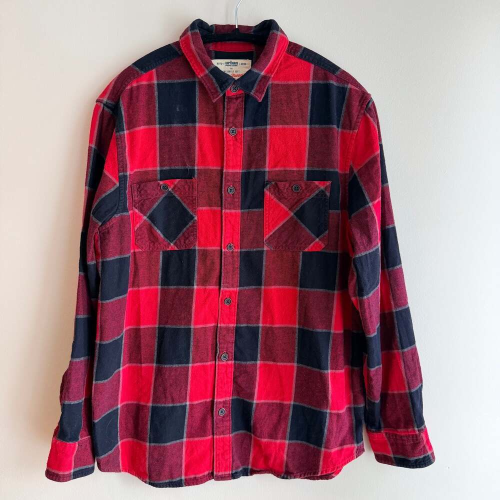 Mens Urban Pipeline Red Black Button-up Flannel Long Sleeve Shirt: size small